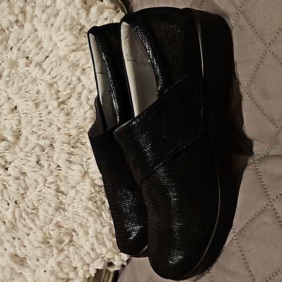 Alegria Shoes - Picture 11 of 16